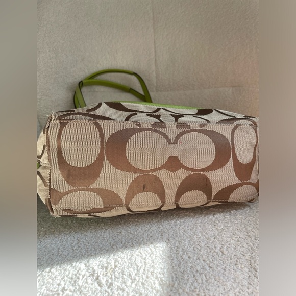 Vintage Coach Signature Stripe Tote Bag, style, in khaki and apple green NWOT - Picture 6 of 13